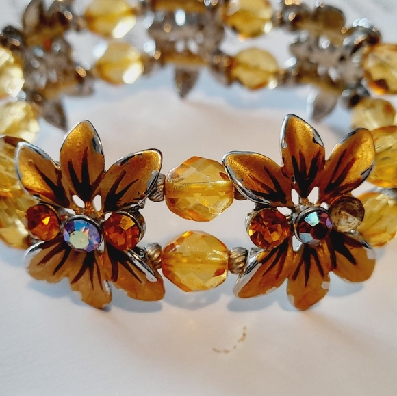 Stretchy Gold Amber Tones Metal And Chrystal - Picture 3 of 6